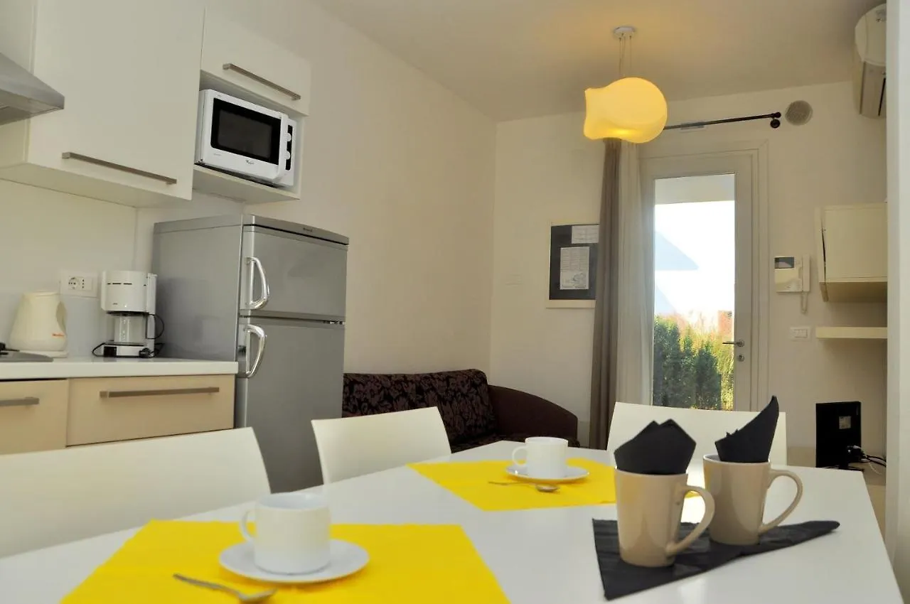 A Beautiful Apartment In A Quiet Area With Pool Bibione 0*,
