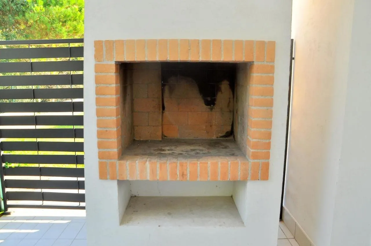 A Beautiful Apartment In A Quiet Area With Pool Bibione